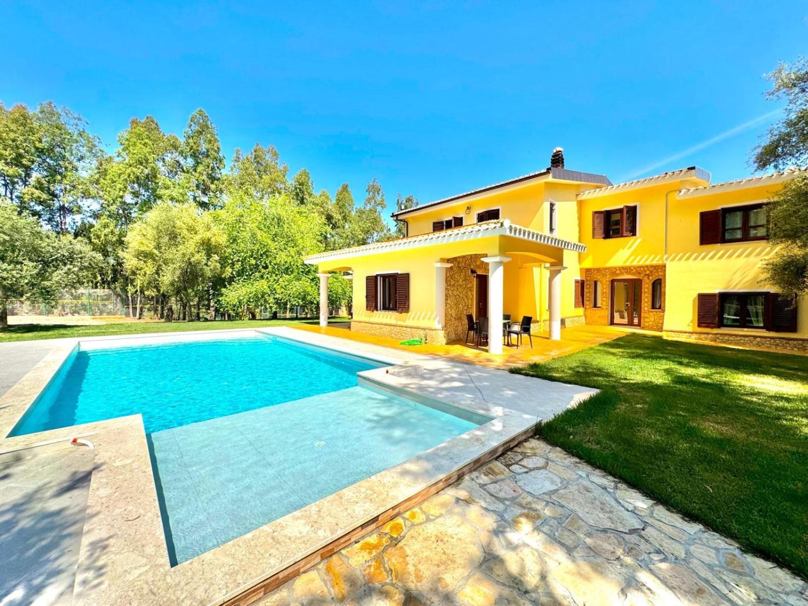 Villa With Pool Cardedu Exterior photo